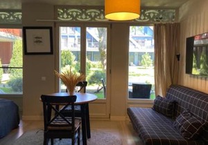 Lagoon-view apartment in Preila