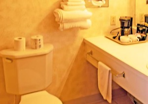 Lake Fanny Hooe Resort-2 Bed With Balcony #11 Hotel Room