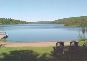 Lake Fanny Hooe Resort- First floor, 2 bed with Balcony by RedAwning