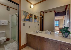 Lake Front w/Panoramic View-Steps to Shore-Pier/Pool/Tennis-Walk to Tahoe City!