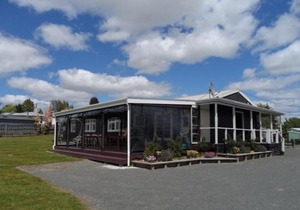 Lake Maraetai Lodge