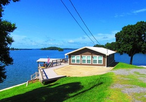 Lake Martin > Lake Front Home