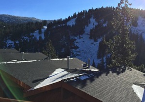 Lake & Mountain Views Condo - 5 min. drive to lake, ski and golf