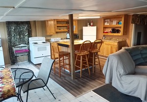 Lake Sam Rayburn Cabins, Back Cabin #2 at Monterrey Park an Boat Launch area # 2