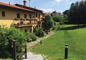 Lake View Pool Apartment in Ranco