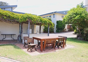 Lake Views @ Penguin Mews - Unit 1 - 5+ nights