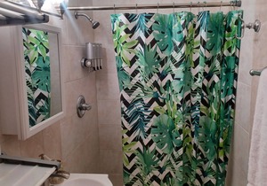 Lake Worth Studio-B Suite 5 miles from the Beach