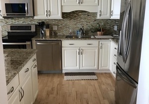 LAKEFRONT CONDO #107* 2BR/2 BA SLEEPS 6