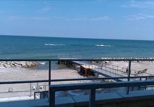LAKEFRONT CONDO-BEACH WALKOUT-2 BR/2 Bath Sleeps 6