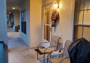 *Lakefront*Walk-In*3 Kings*2 Recliners*Boat Slip*