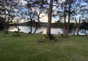 LAKES EDGE @ LAKE CONJOLA