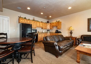Lakeside Condo w/Private Hot Tub & Snowbasin Views