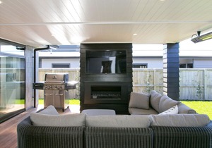 Lakeside Estate - Rainbow Point Holiday Home, WHAREWAKA