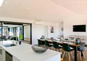 Lakeside Estate - Rainbow Point Holiday Home