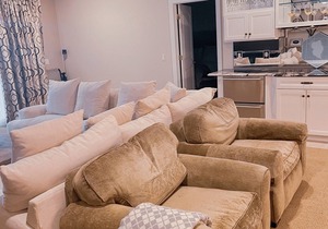 Lakeside Luxury Condo Walk to Beach & Downtown Culver