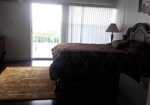 LAKEVIEW STUDIO ON GOLF COURSE