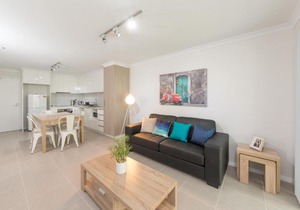Lakeview Suite 19