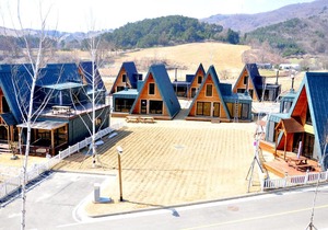 Lambs Village 03