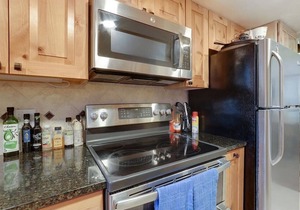 Lance's West 2BDR and Loft- Very Walkable