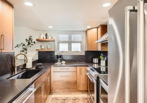Lance's West 7 Condominium