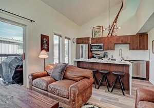 Lances West 13 Condo