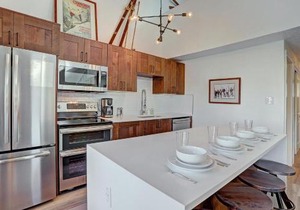 Lances West 13 Condo