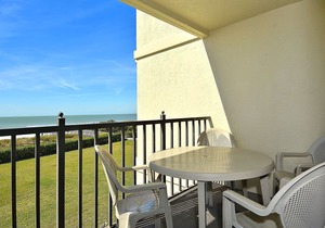 Land's End 301 building 6 Bright Corner Condo with large Beach Front Balcony!