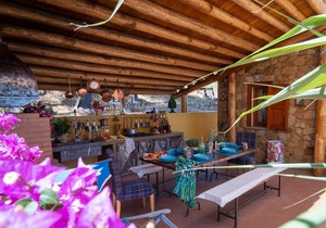 LANDS OF BEA PRIVATE COTTAGE BY THE SEA-CEFALU '