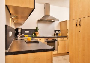 Large (100sqm) vacation apartment with balcony and garden