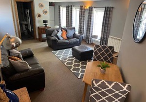 Large 2-Bed House Derbyshire off Chatsworth rd
