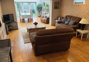 Large 2-Bed House Derbyshire off Chatsworth rd
