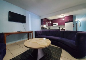 LARGE 8BR Sleeps 38 People with over 3000 SQ FT
