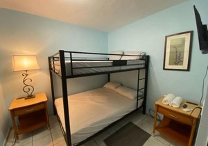 LARGE 8BR Sleeps 38 People with over 3000 SQ FT
