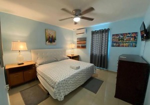 LARGE 8BR Sleeps 38 People with over 3000 SQ FT