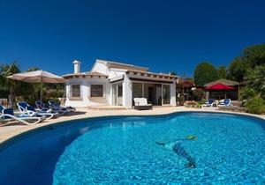Large and comfortable villa with private pool in Javea, on the Costa Blanca, Spain for 6 persons