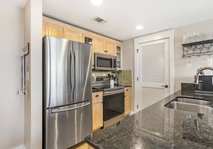 Large Balcony ~ Bayside Gated Resort ~ Full Kitchen ~ Resort Pool