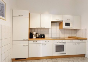 Large, bright apartment between the center and the Danube Island