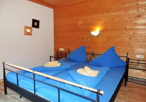 Large holiday home with garden and balcony in Ötztal