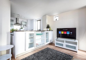 Large modern 2 bedroom flat in iconic Castlefield