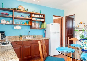 Large modern 3rd floor apartment, fresh breeze, huge deck overlooking pool
