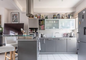 Large Modern Maisonette in Southfields