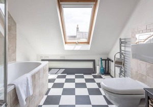 Large Modern Maisonette in Southfields