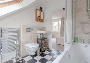 Large Modern Maisonette in Southfields