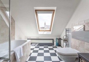 Large Modern Maisonette in Southfields