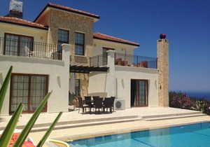 Large modern private spacious villa with pool. Panoramic Mountain & Sea Views.