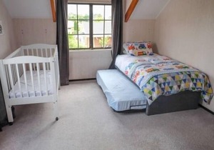 Large, Relaxed Matua Home