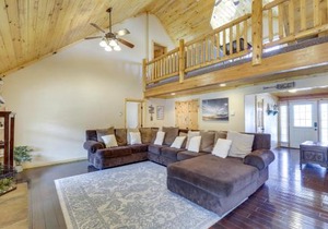 Large Sterling Cabin Less Than 1 Mi to Palisade State Park