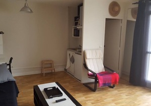 large studio near station / leisure center of St Quentin and Versailles