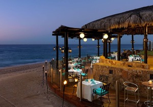 Large studio suite in Cabo for Christmas week