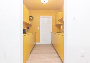 Large Stylish Studio Apartment in El Portal 3